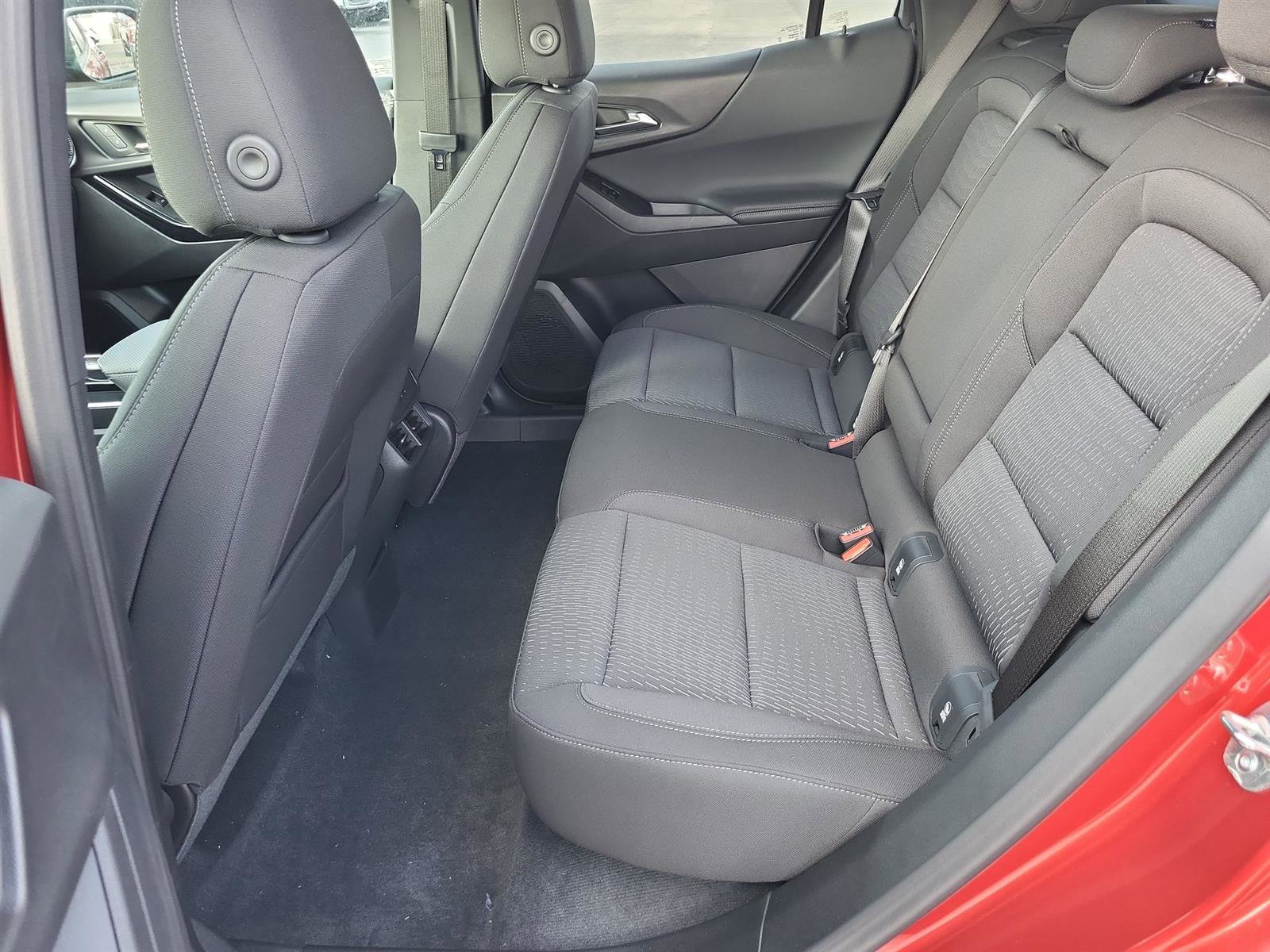 New 2025 Chevrolet Equinox LT w/ Midnight Edition image 23