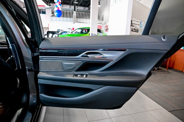 Used 2019 BMW 750i xDrive w/ M Sport Package AWD/4WD image 23
