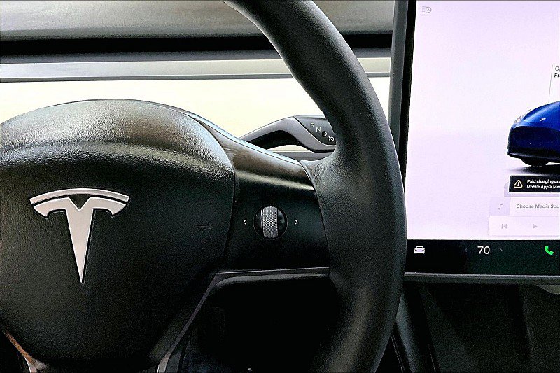 Used 2022 Tesla Model Y Long Range AWD/4WD image 17