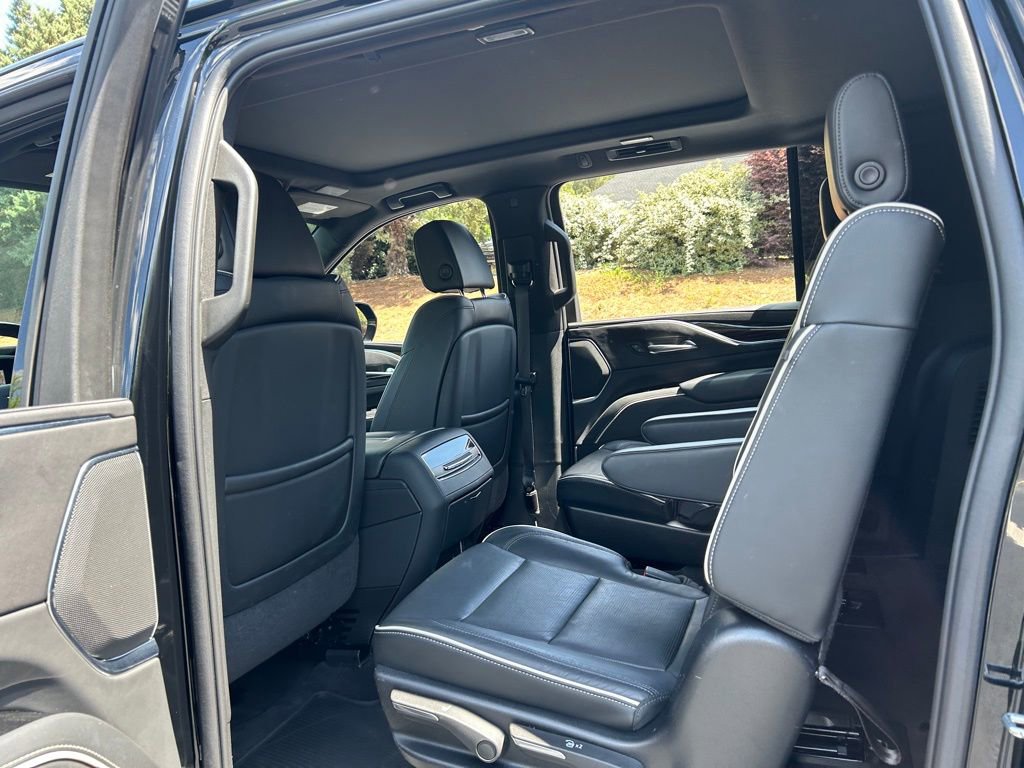 Used 2023 Cadillac Escalade ESV Premium Luxury AWD/4WD image 41