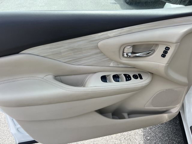 Used 2018 Nissan Murano SL w/ Moonroof Package image 11