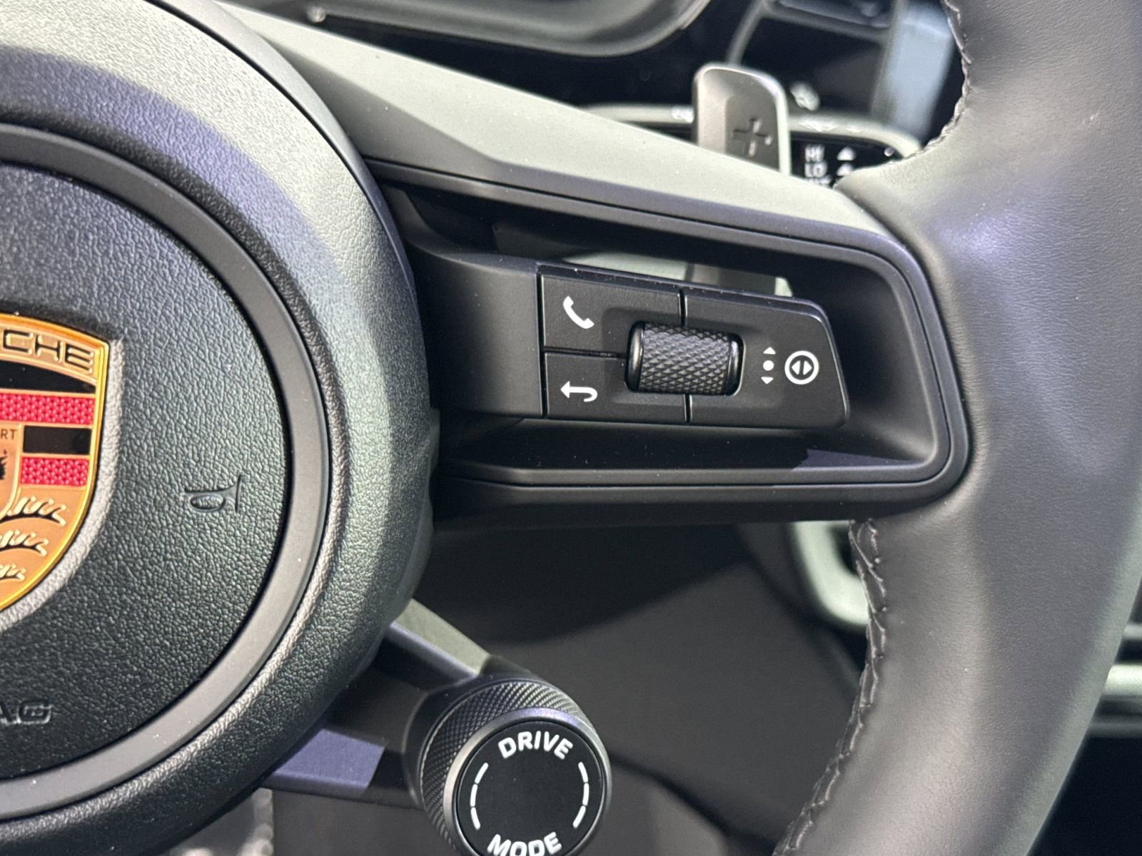 New 2026 Porsche Cayenne image 30