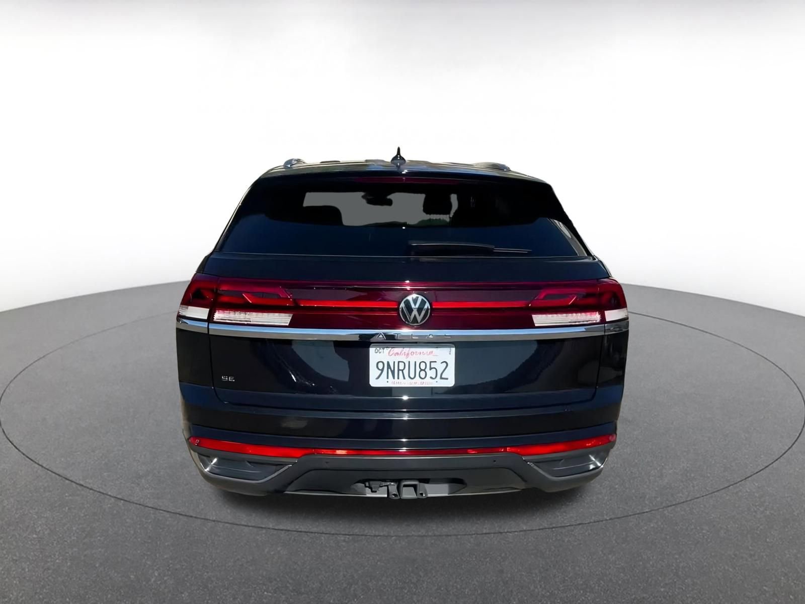 Used 2025 Volkswagen Atlas Cross Sport SE image 12