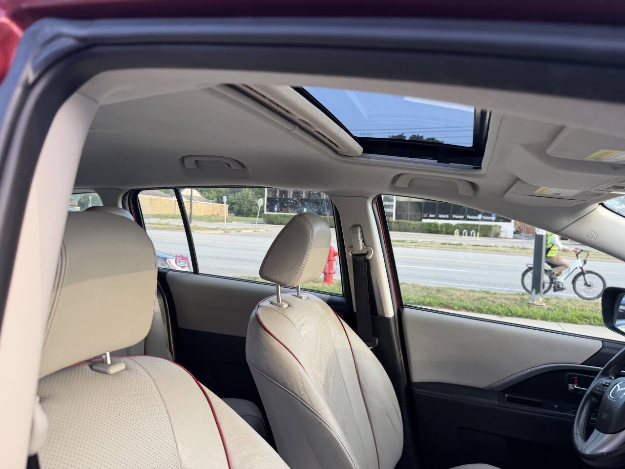 Used 2012 MAZDA MAZDA5 Grand Touring FWD image 6