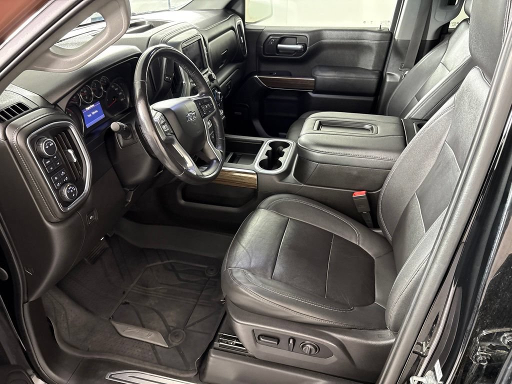 Certified 2021 Chevrolet Silverado 1500 LT Trail Boss w/ Convenience Package II AWD/4WD image 32