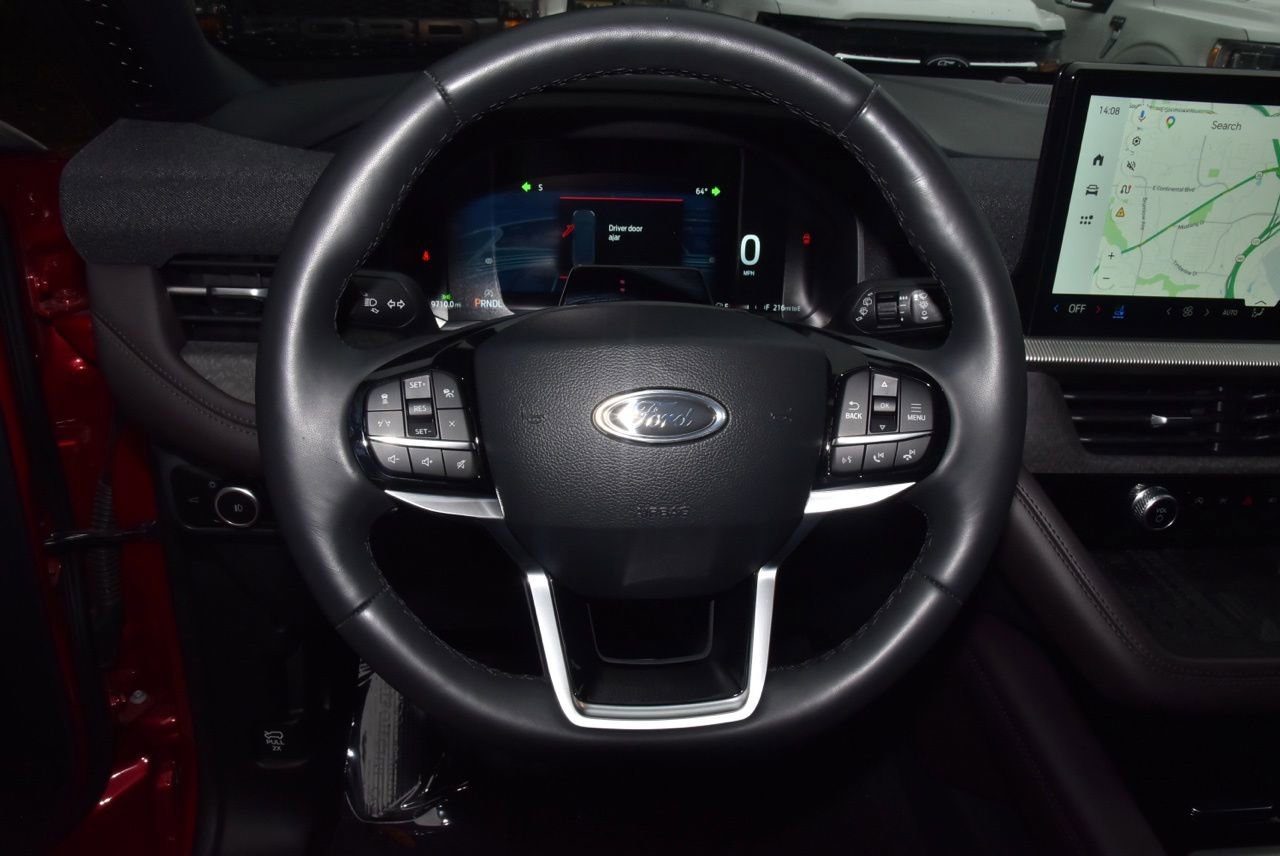 Certified 2025 Ford Explorer Platinum RWD image 23