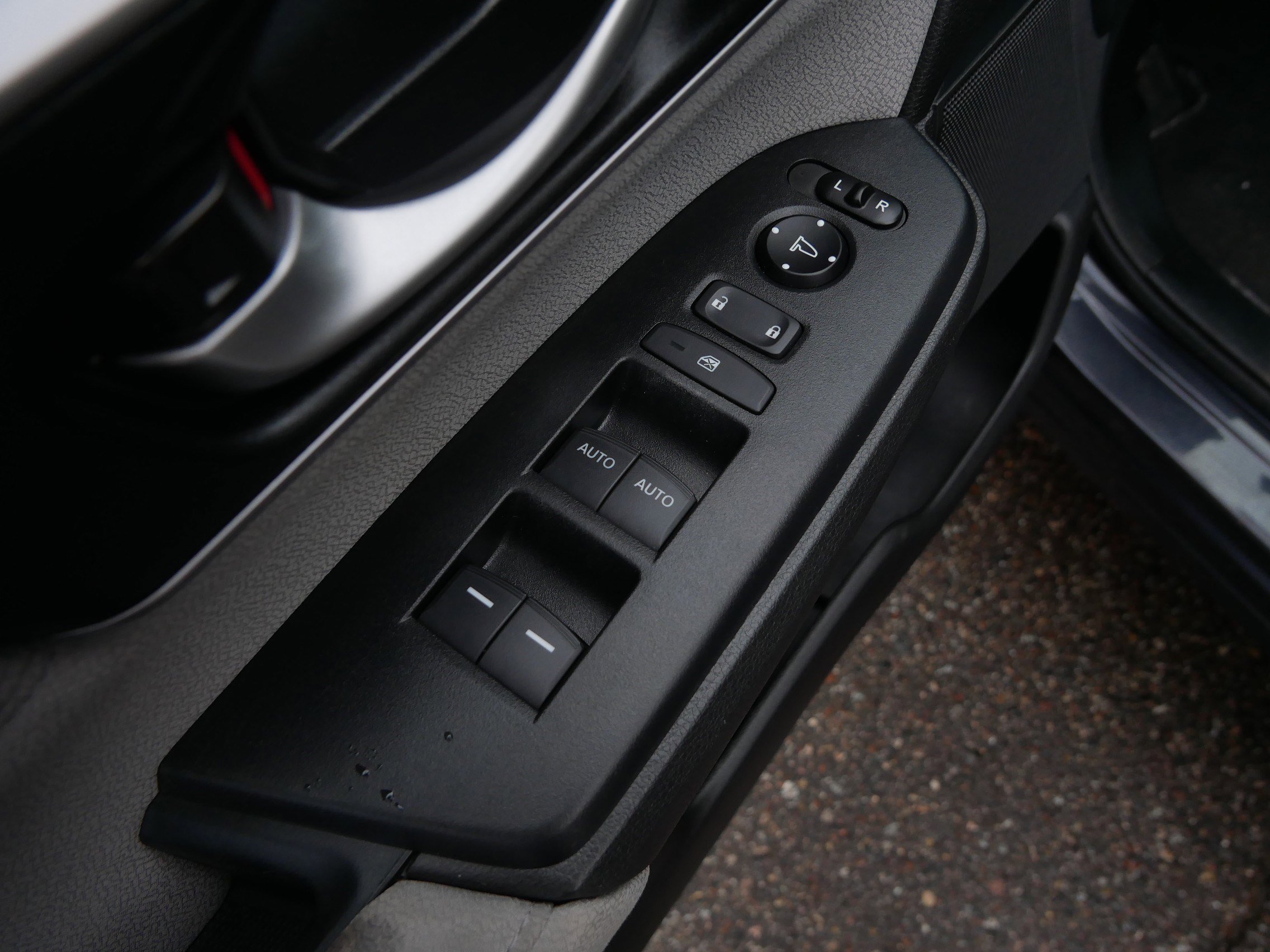 Used 2017 Honda CR-V EX image 21