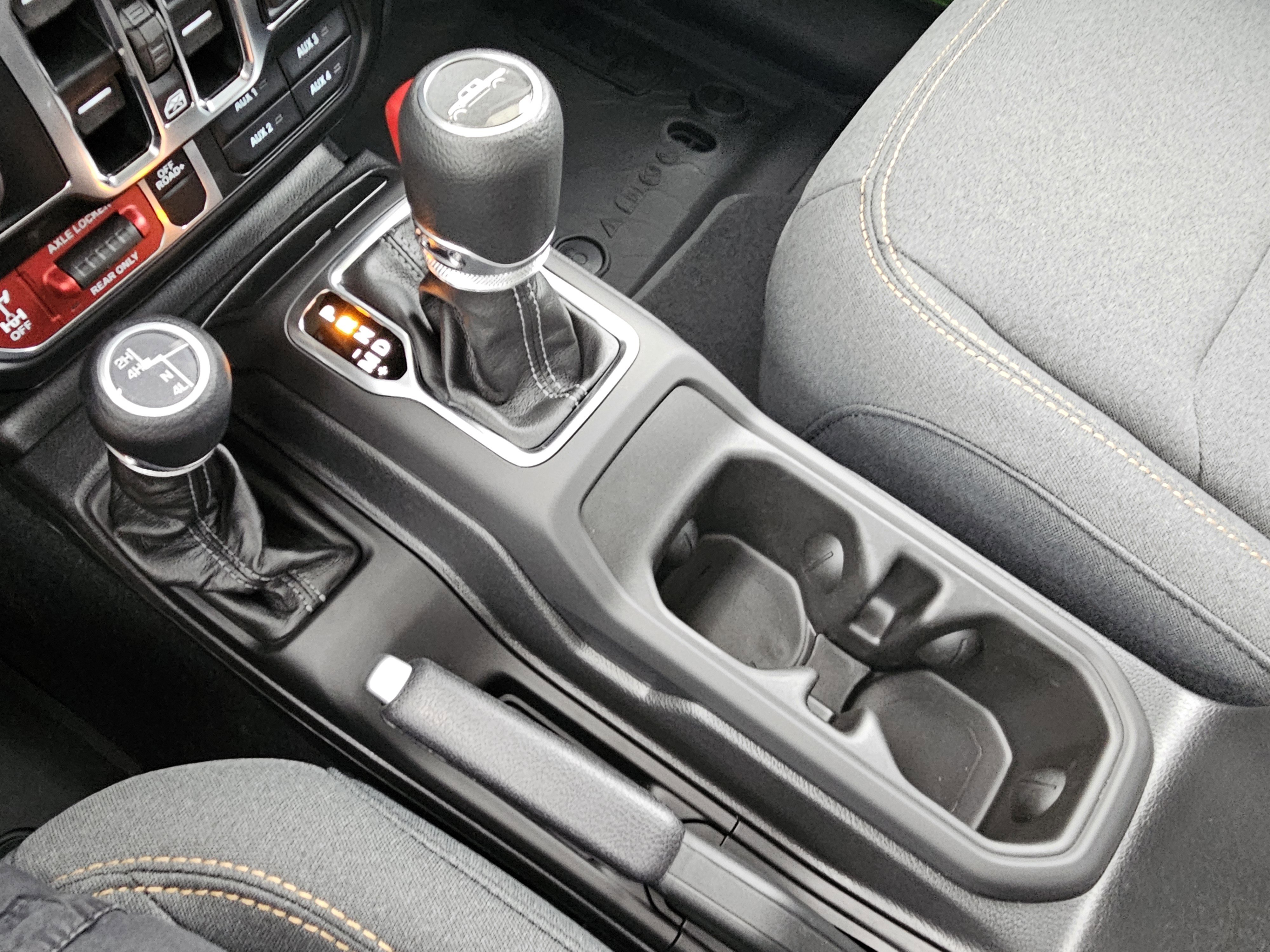 New 2025 Jeep Gladiator Willys image 14