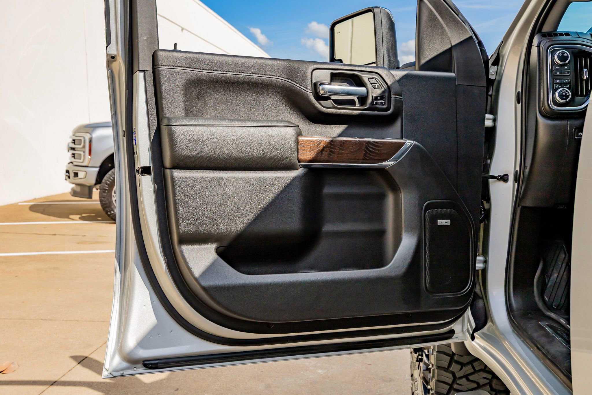 Used 2020 GMC Sierra 3500 Denali w/ Denali Ultimate Package image 36