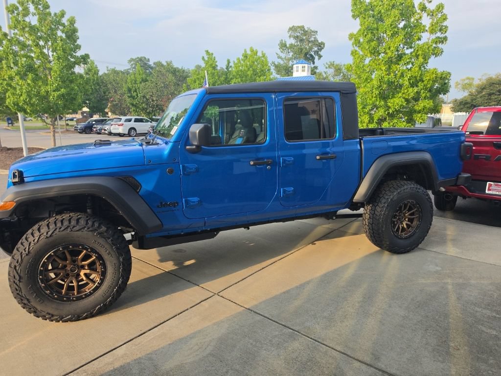New 2026 Jeep Gladiator Sport AWD/4WD image 4
