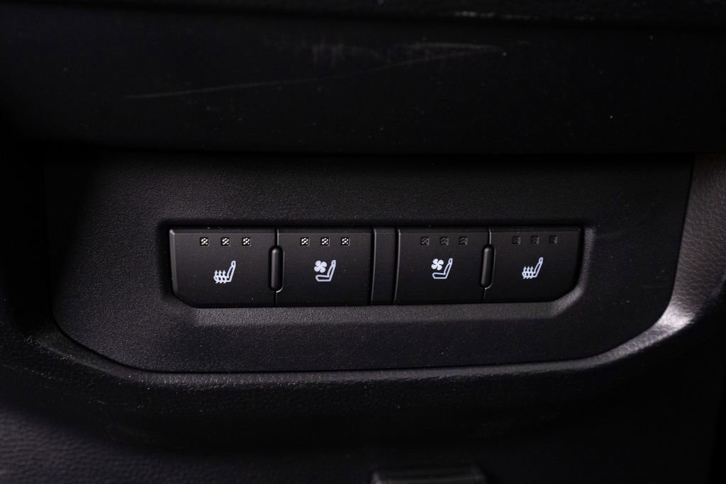 New 2025 Toyota Tundra Platinum w/ TRD Off-Road Package image 39