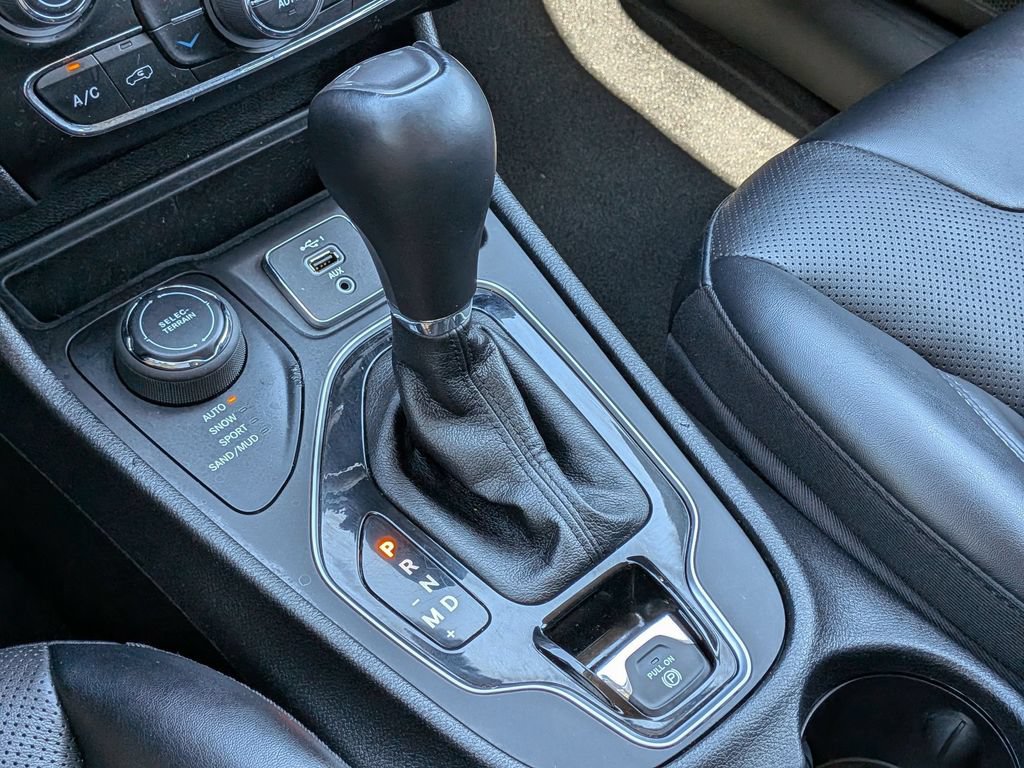 Used 2023 Jeep Cherokee Altitude Lux AWD/4WD image 17