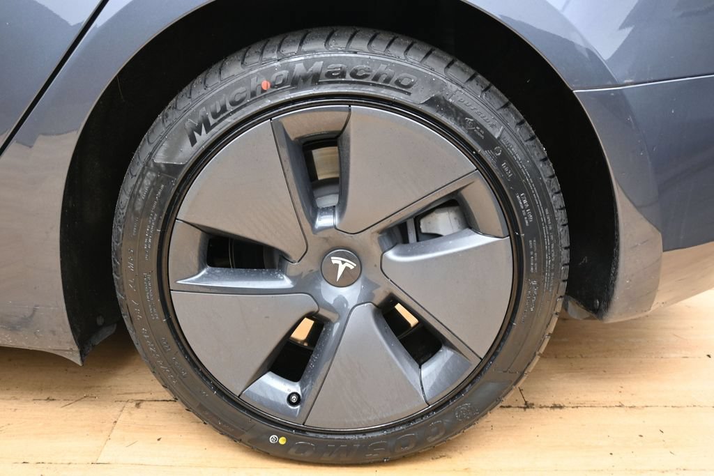 Used 2023 Tesla Model 3 Standard Range RWD image 9