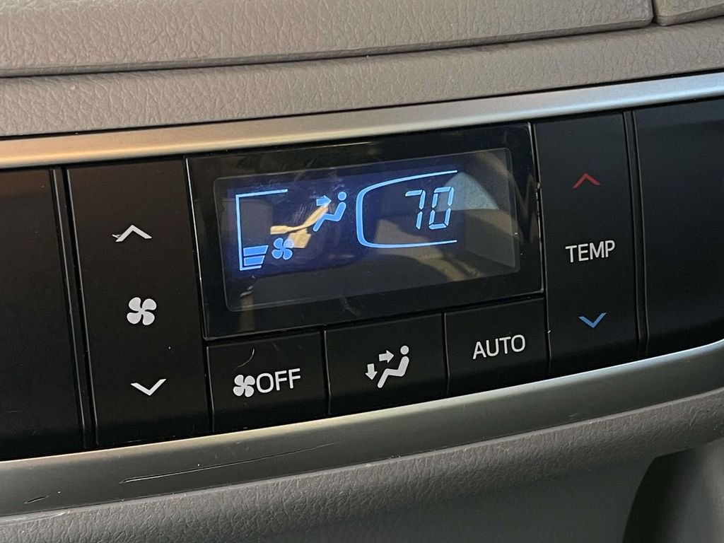 Used 2017 Toyota Highlander Limited image 4