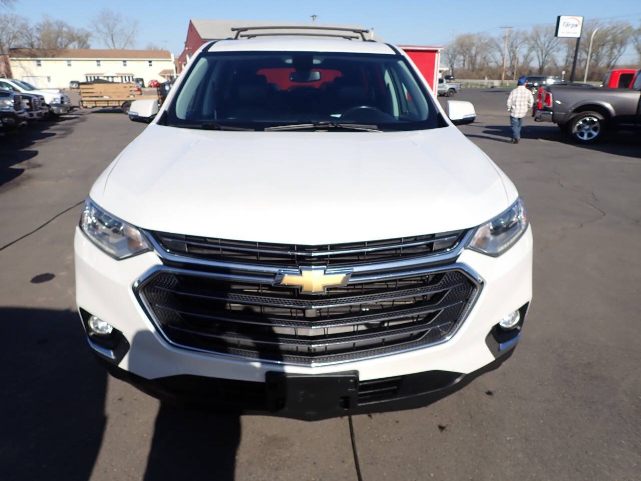 Used 2019 Chevrolet Traverse LT w/ LT Premium Package AWD/4WD image 2