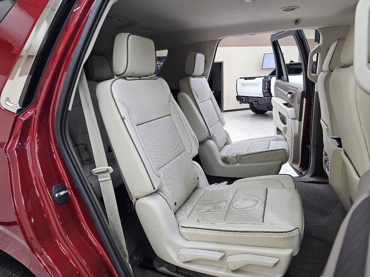 Used 2021 GMC Yukon Denali RWD image 24