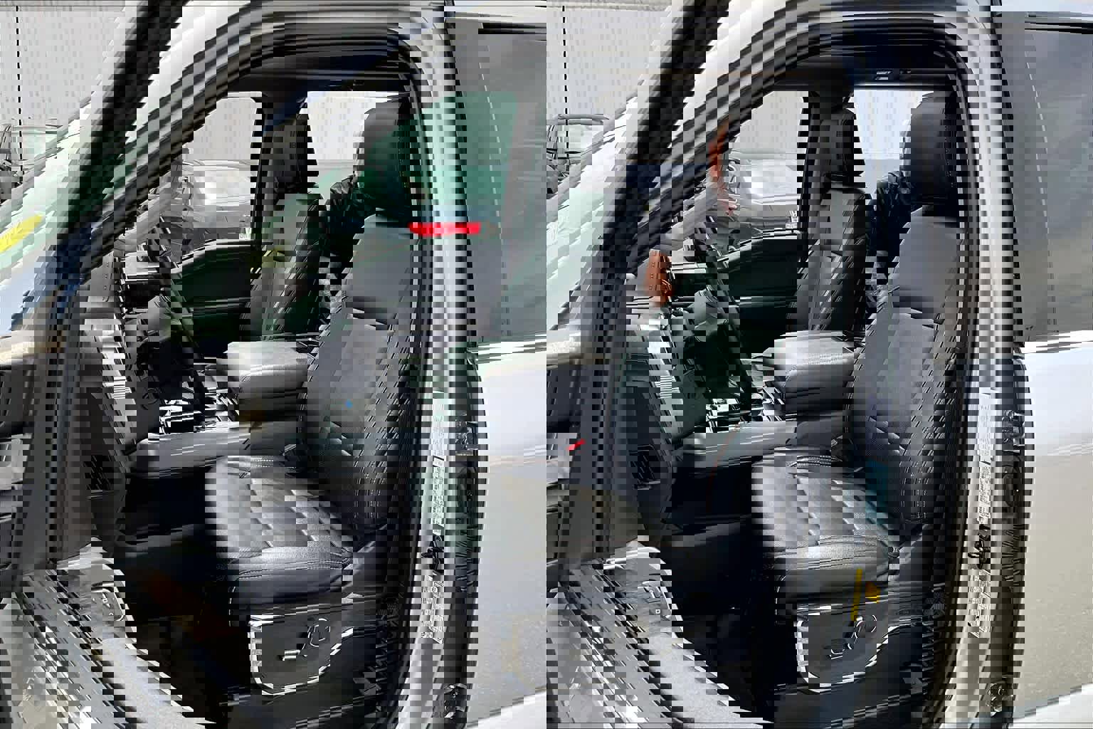 Used 2022 Ford F150 Lariat w/ Equipment Group 502A High image 19