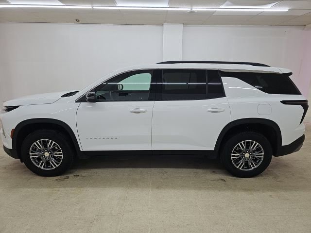 Used 2025 Chevrolet Traverse LT image 22
