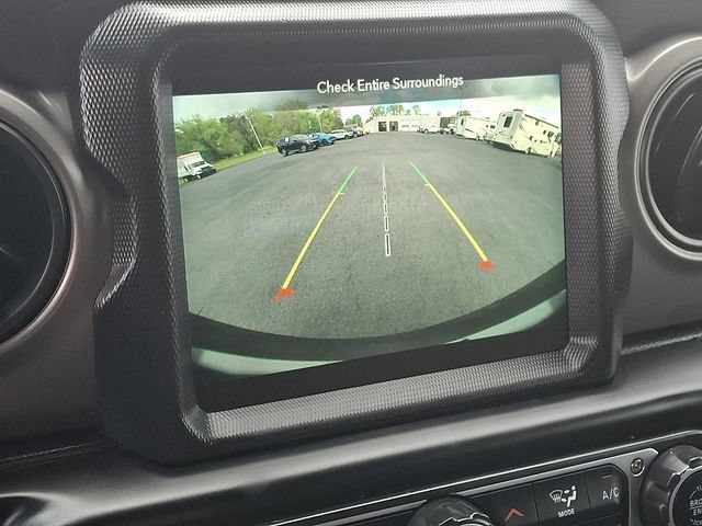 Used 2022 Jeep Wrangler Unlimited Sport w/ Sun And Sound Package AWD/4WD image 4