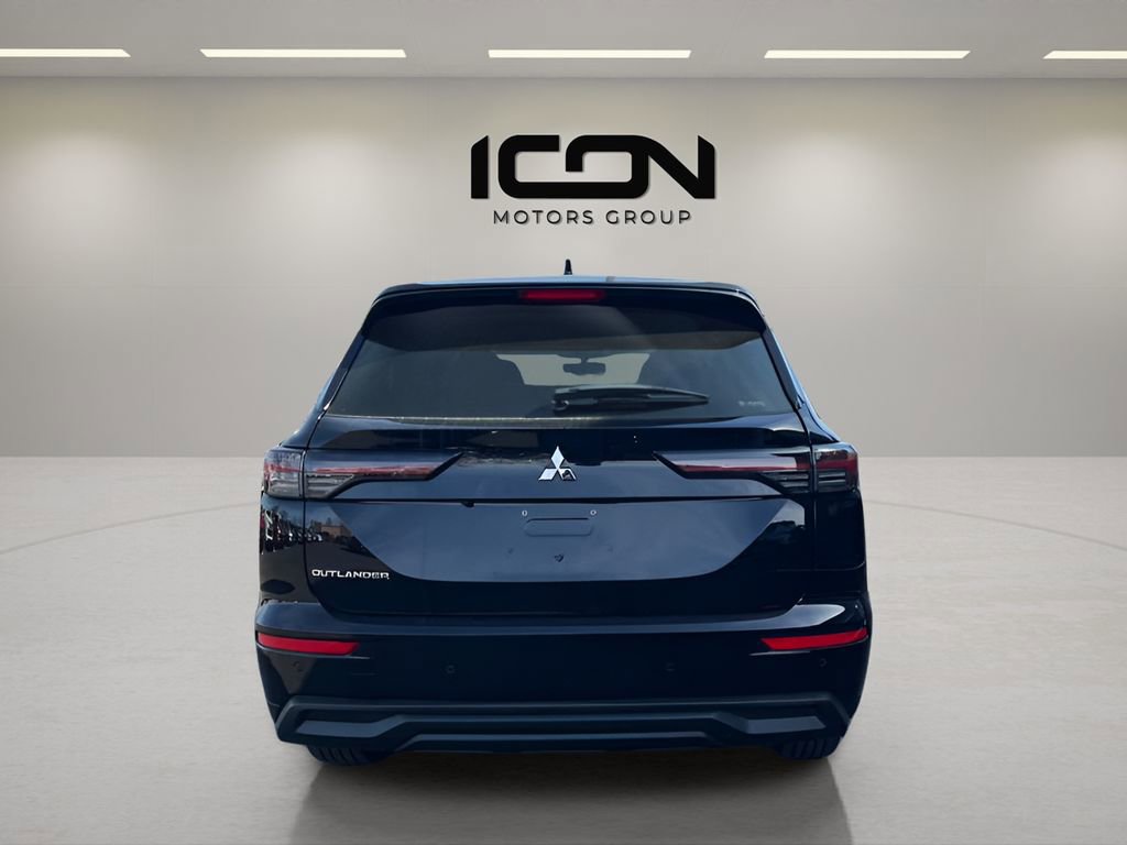 New 2026 Mitsubishi Outlander ES image 4
