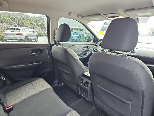Used 2021 Nissan Rogue SV FWD image 13