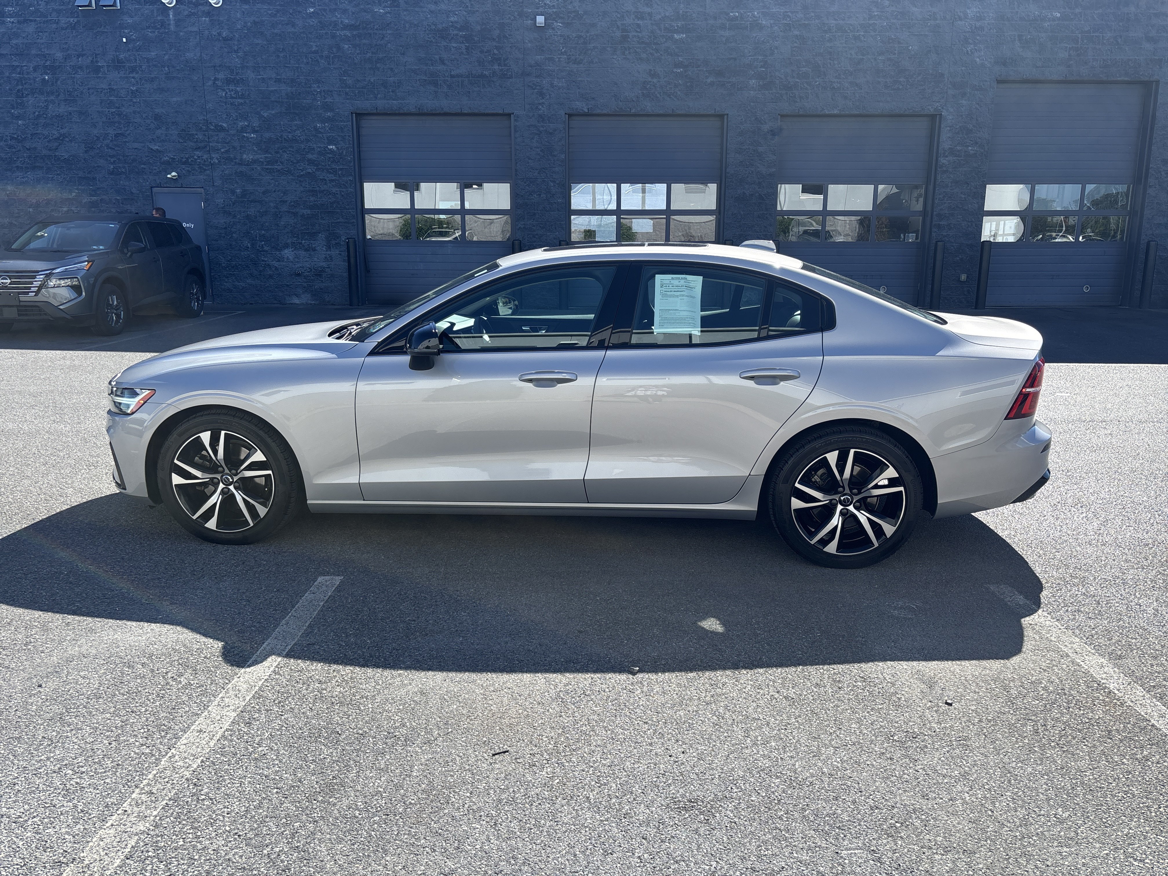 Used 2025 Volvo S60 B5 Core FWD image 21