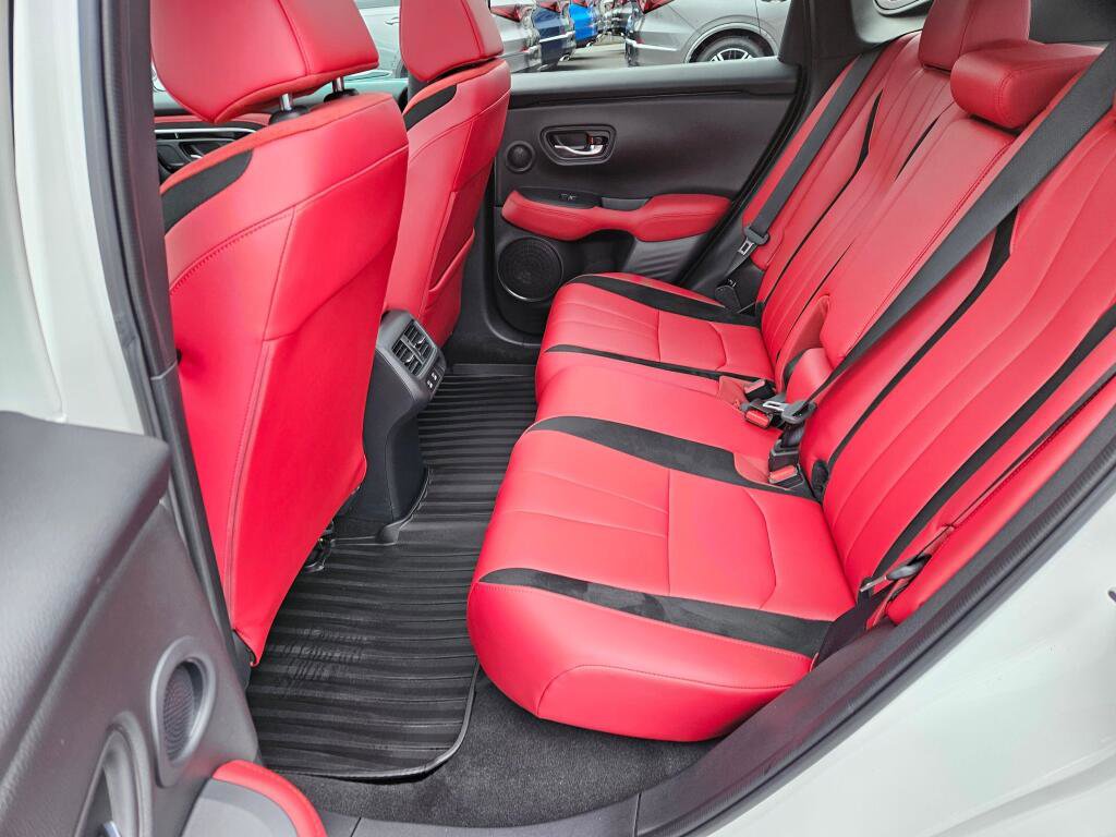 Certified 2025 Acura ADX A-Spec image 22