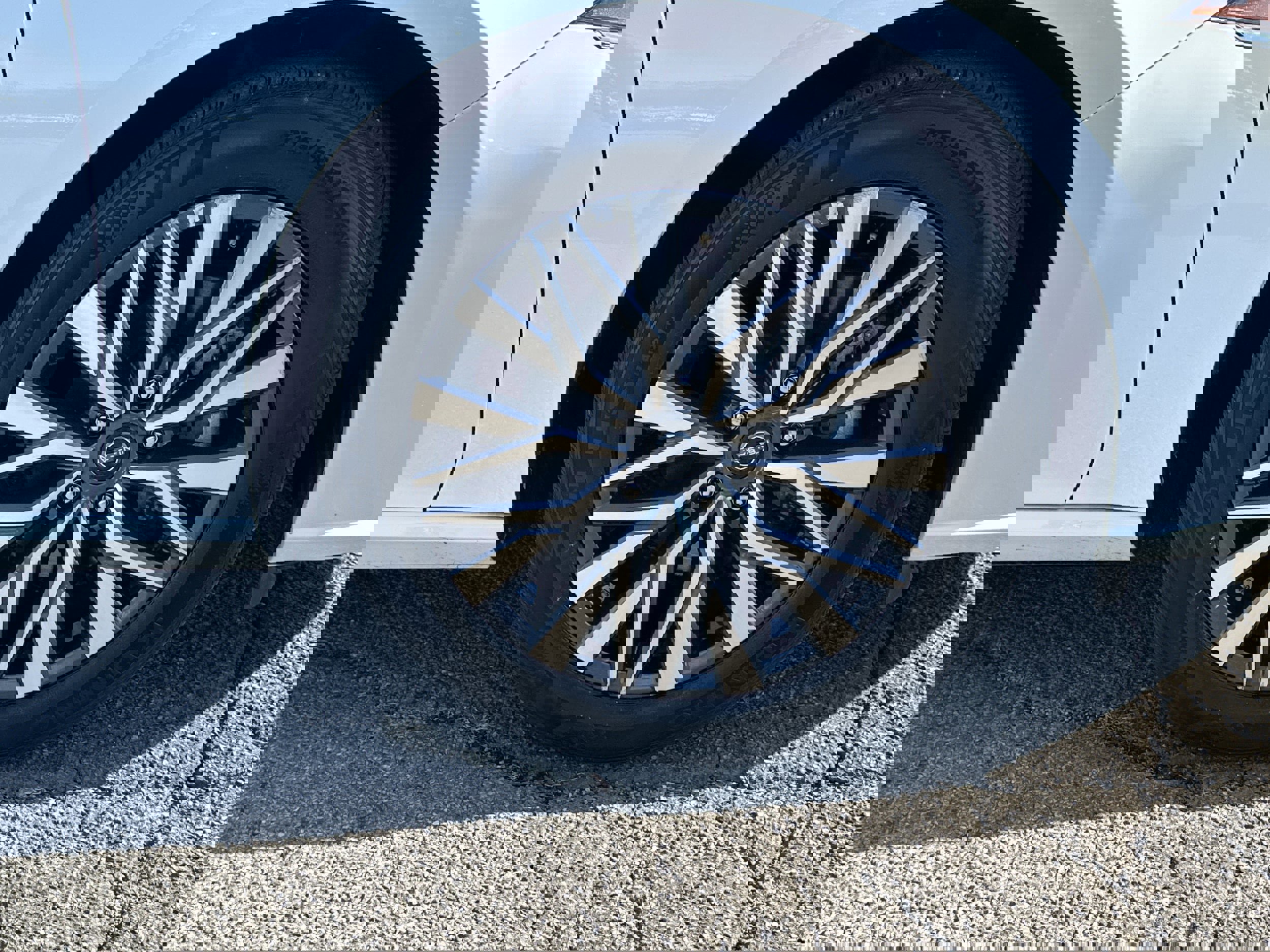 Used 2025 Nissan Altima 2.5 SV image 12