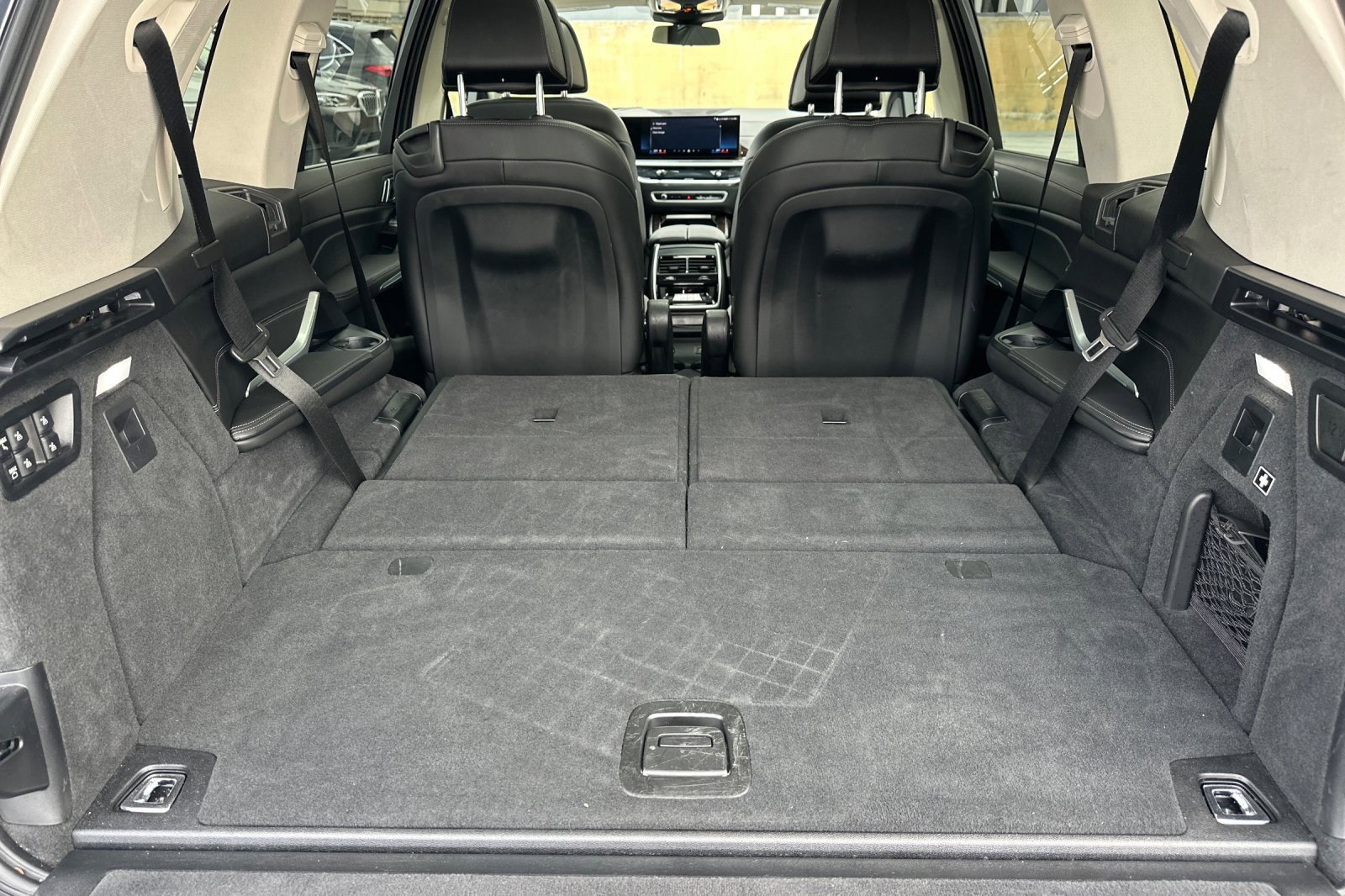 Used 2024 BMW X7 xDrive40i w/ Premium Package AWD/4WD image 15