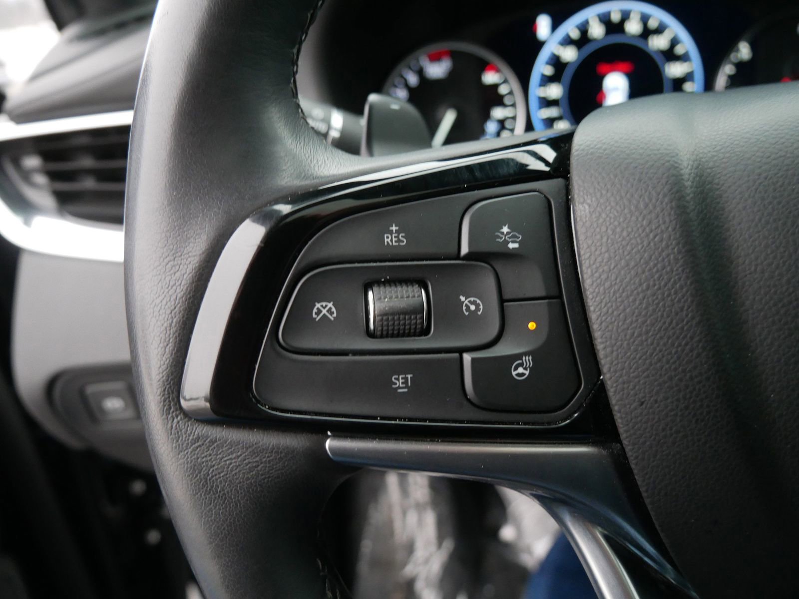 Used 2024 Buick Enclave Avenir w/ Avenir Technology Package image 26