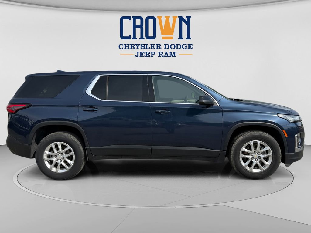Used 2023 Chevrolet Traverse LS AWD/4WD image 2