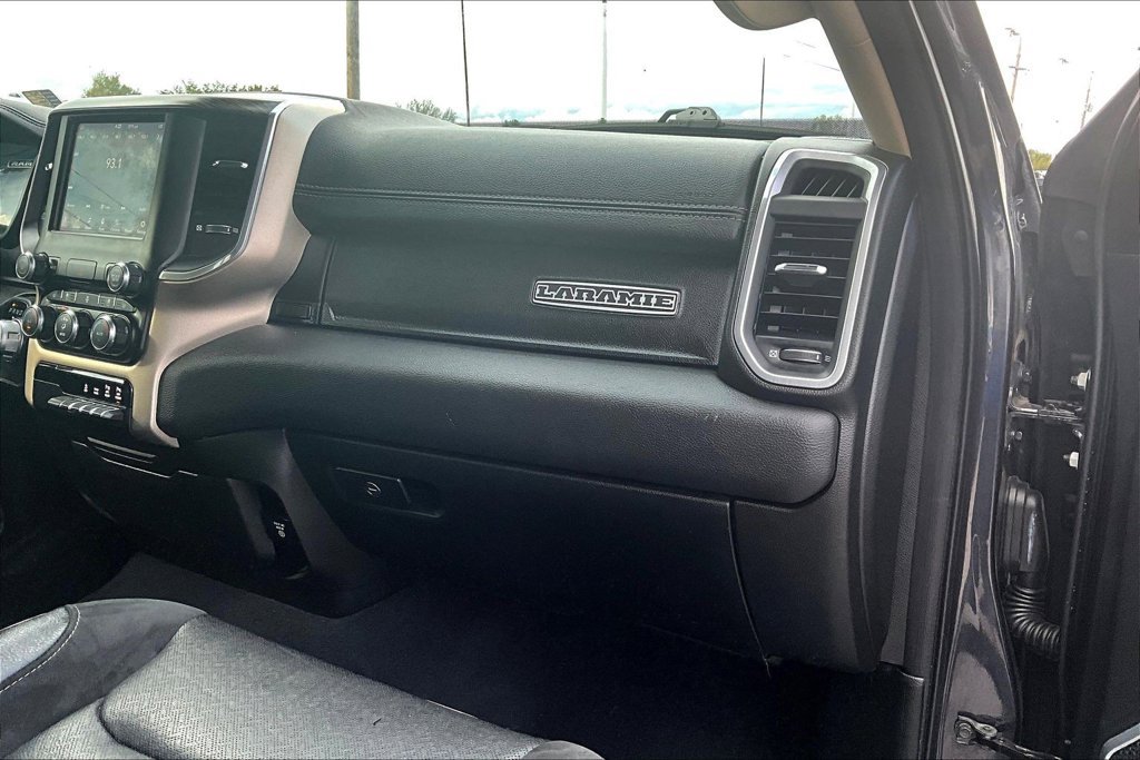 Used 2019 RAM 1500 Laramie AWD/4WD image 16