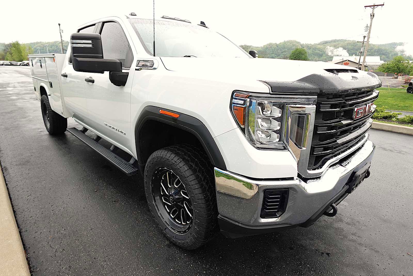 Used 2023 GMC Sierra 3500 Pro w/ Convenience Package AWD/4WD image 5
