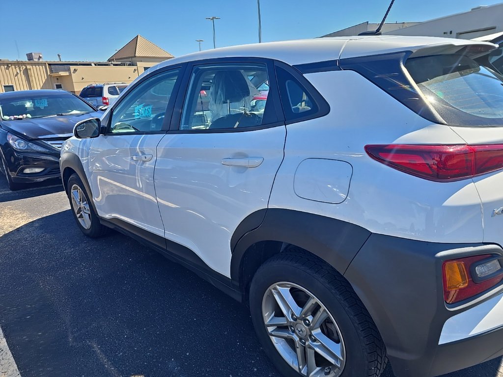 Used 2021 Hyundai Kona SE AWD/4WD image 4