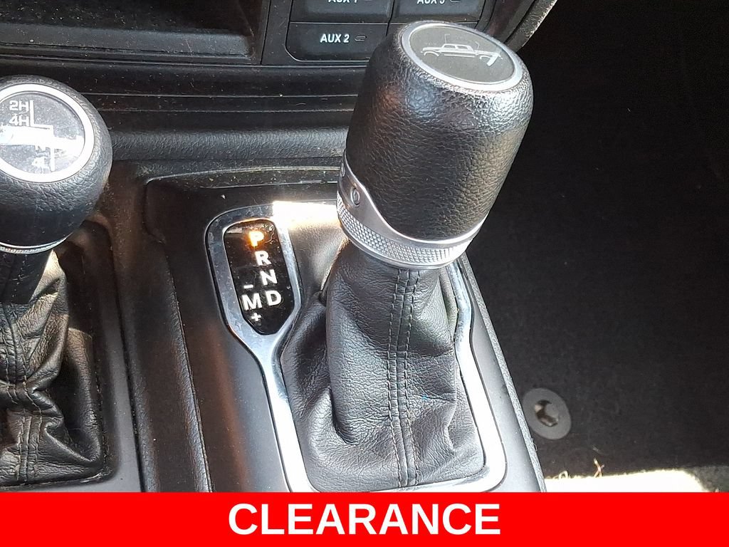 Used 2022 Jeep Gladiator Sport AWD/4WD image 14