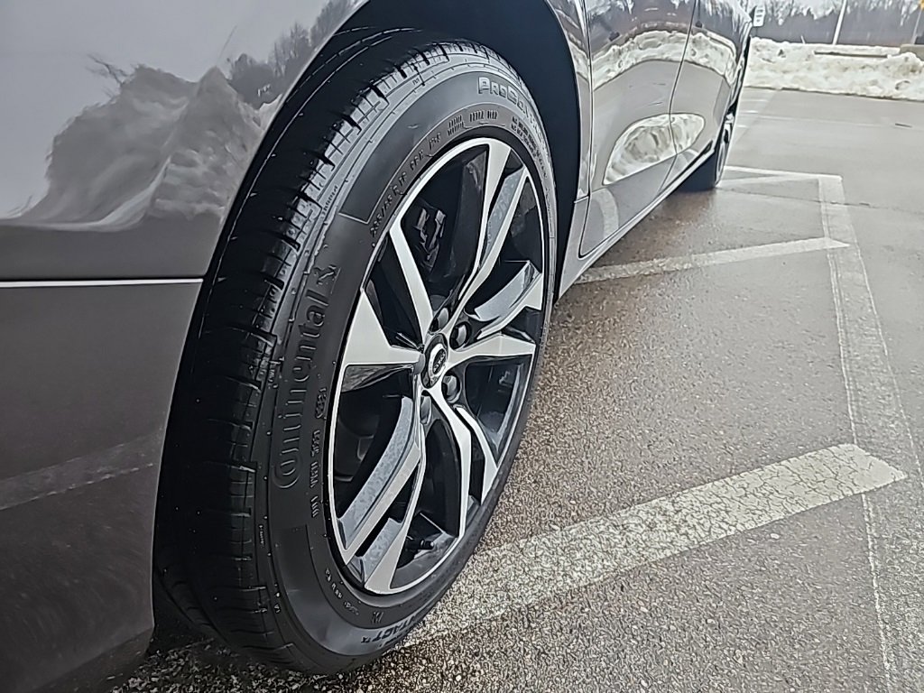 Used 2024 Volvo S60 B5 Core image 41