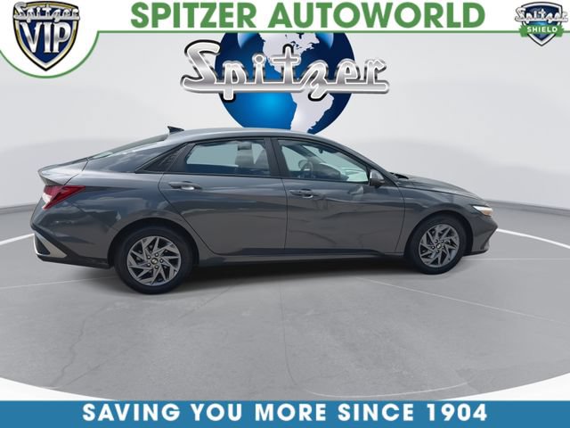 Used 2024 Hyundai Elantra SEL FWD image 10