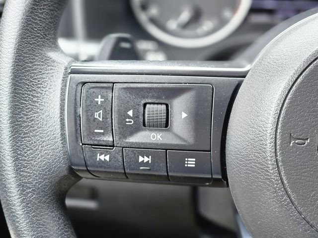 Certified 2024 Nissan Rogue SV FWD image 17