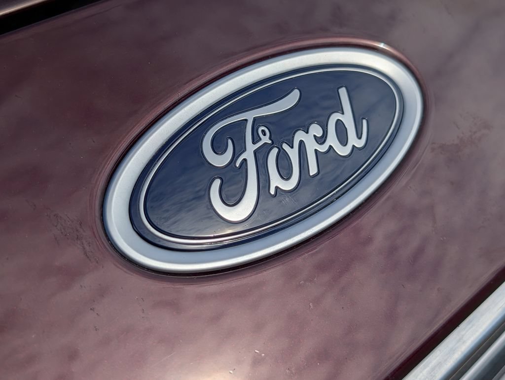 Used 2018 Ford Fusion Titanium FWD image 35