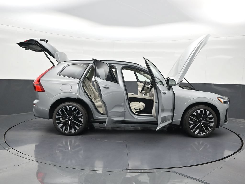 New 2026 Volvo XC60 T8 Ultra w/ Protection Package Premier AWD/4WD image 30
