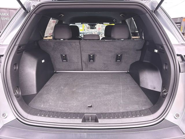 Used 2025 Chevrolet Equinox LT image 25