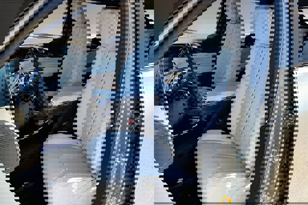 New 2026 Cadillac Lyriq Premium Luxury image 9