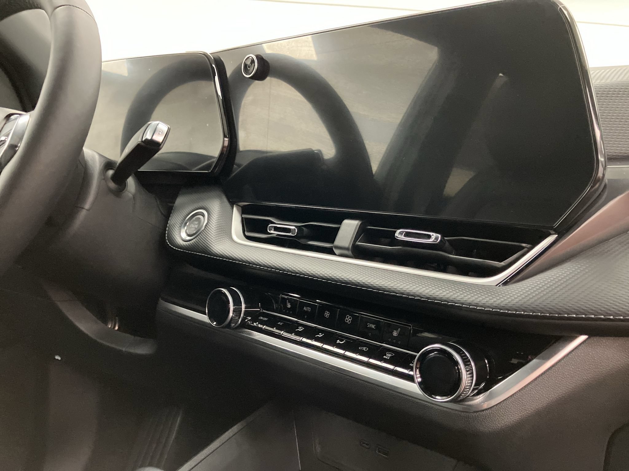 New 2027 Chevrolet Equinox LT w/ Convenience Package II FWD image 15
