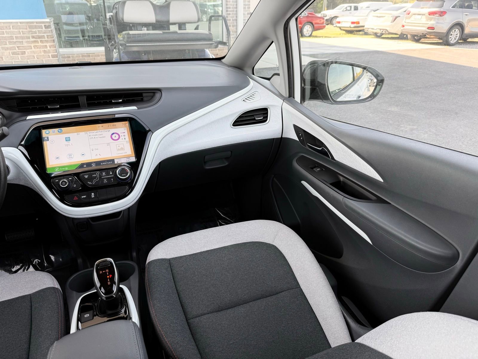 Used 2018 Chevrolet Bolt LT FWD image 32