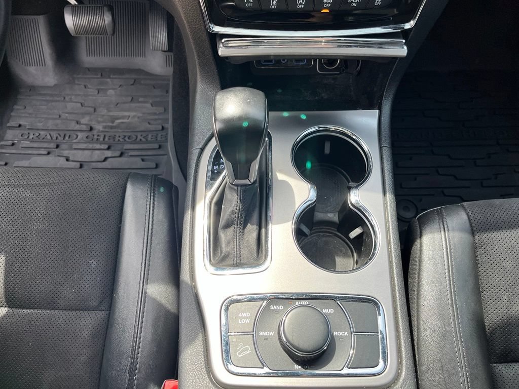 Used 2022 Jeep Grand Cherokee Laredo X AWD/4WD image 19