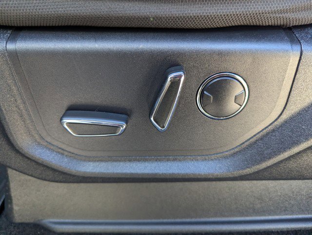 Used 2016 Ford F150 XLT w/ Equipment Group 302A Luxury image 12