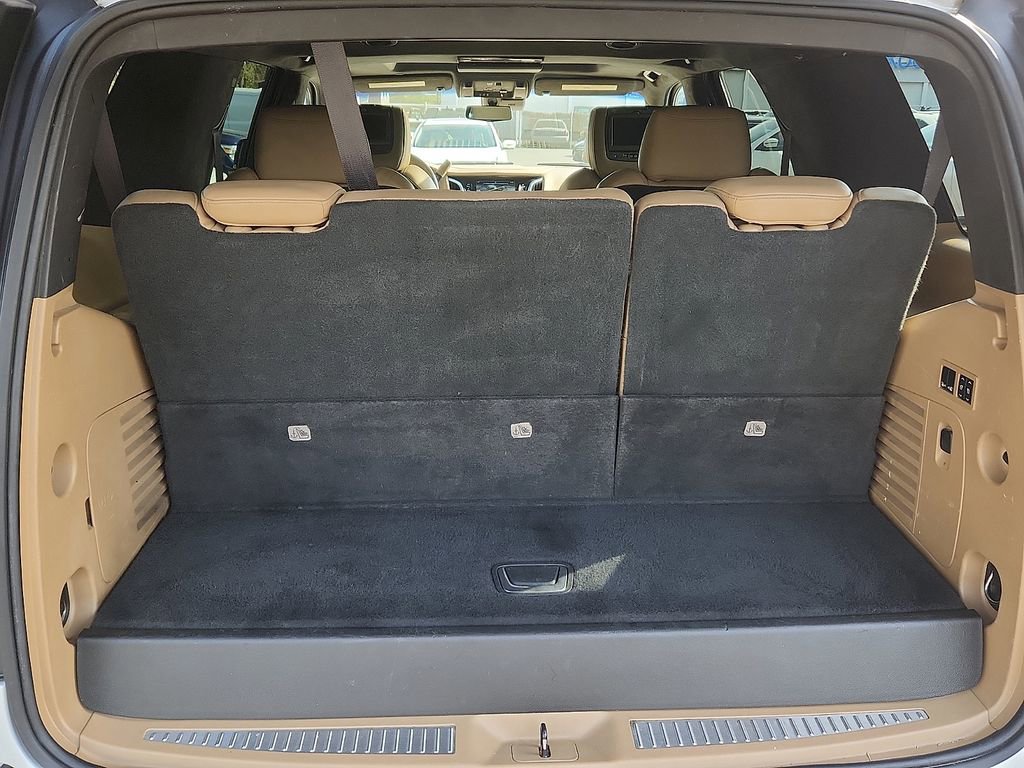 Used 2019 Cadillac Escalade Platinum image 30
