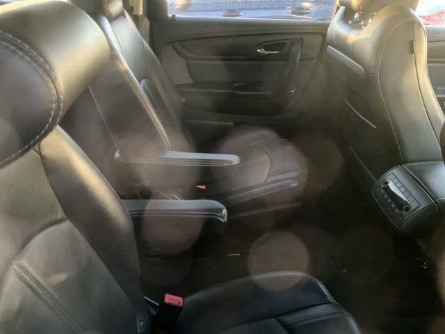 Used 2017 Chevrolet Traverse LT FWD image 4