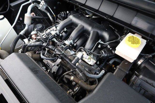Certified 2025 Nissan Pathfinder SL w/ SL Premium Package FWD image 32