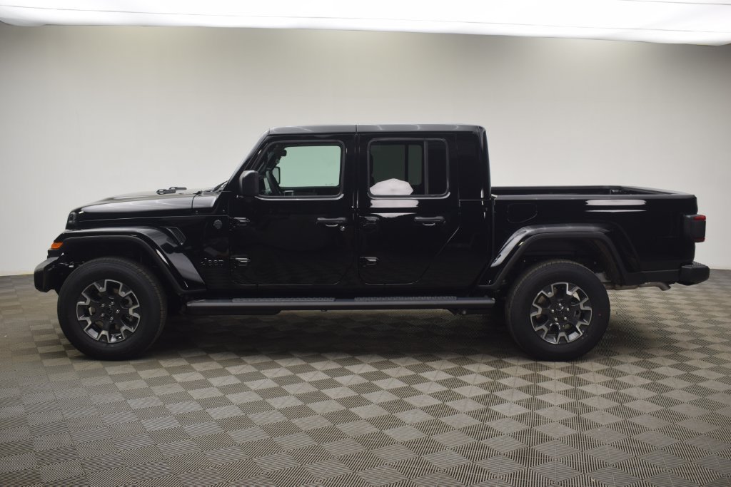 New 2026 Jeep Gladiator Sport AWD/4WD image 13